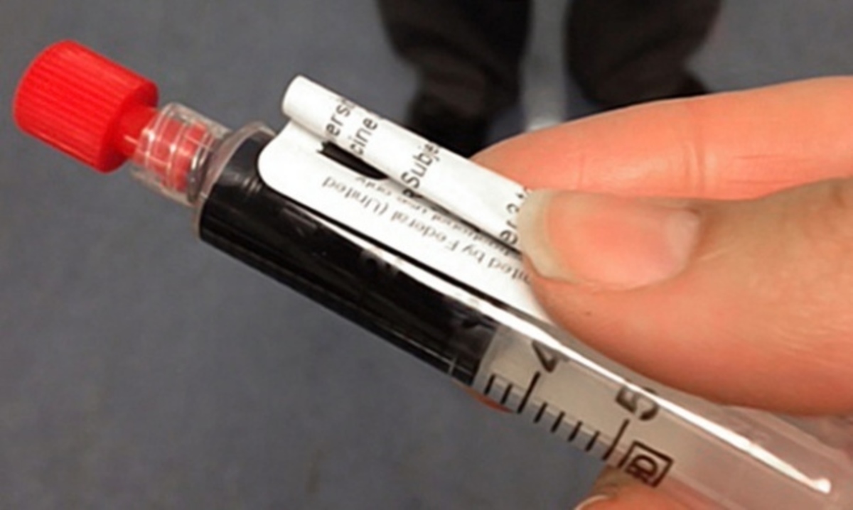 Σπουδαία ιατρική ανακάλυψη: Βρήκαν τρόπο να “φωσφορίζουν” οι καρκινικοί όγκοι