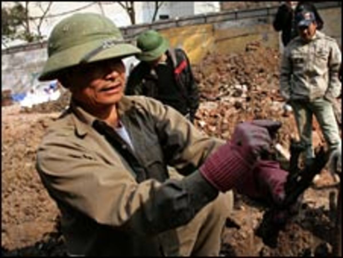 Βιετναμ: Βρέθηκε ομαδικός τάφος στρατιωτών