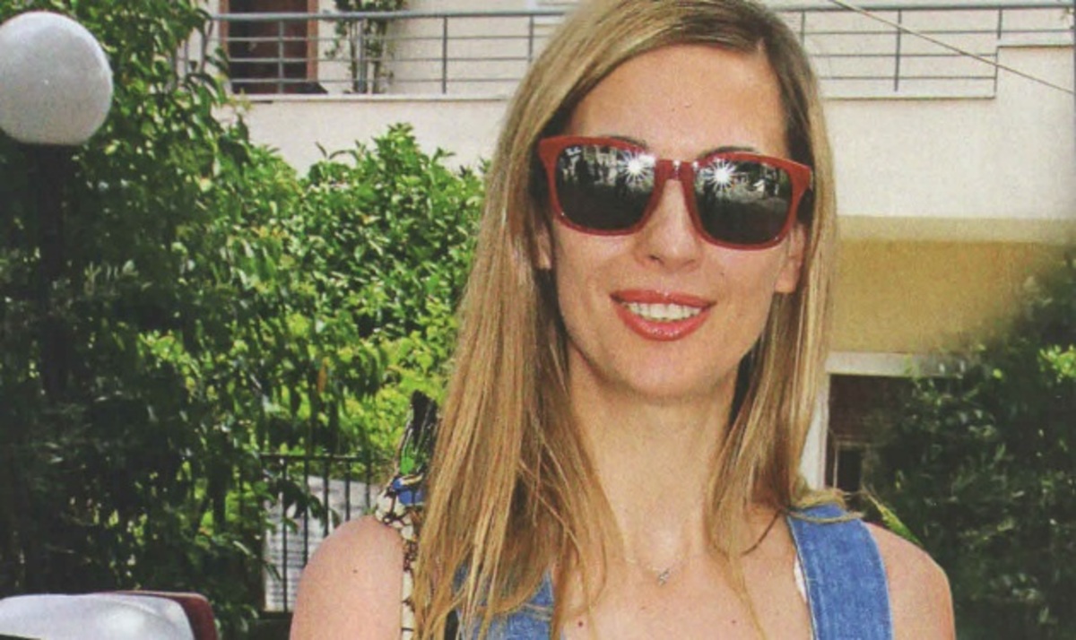 Η πρώτη εμφάνιση της Βίκυς Βολιώτη με την 9 μηνών κόρη της!