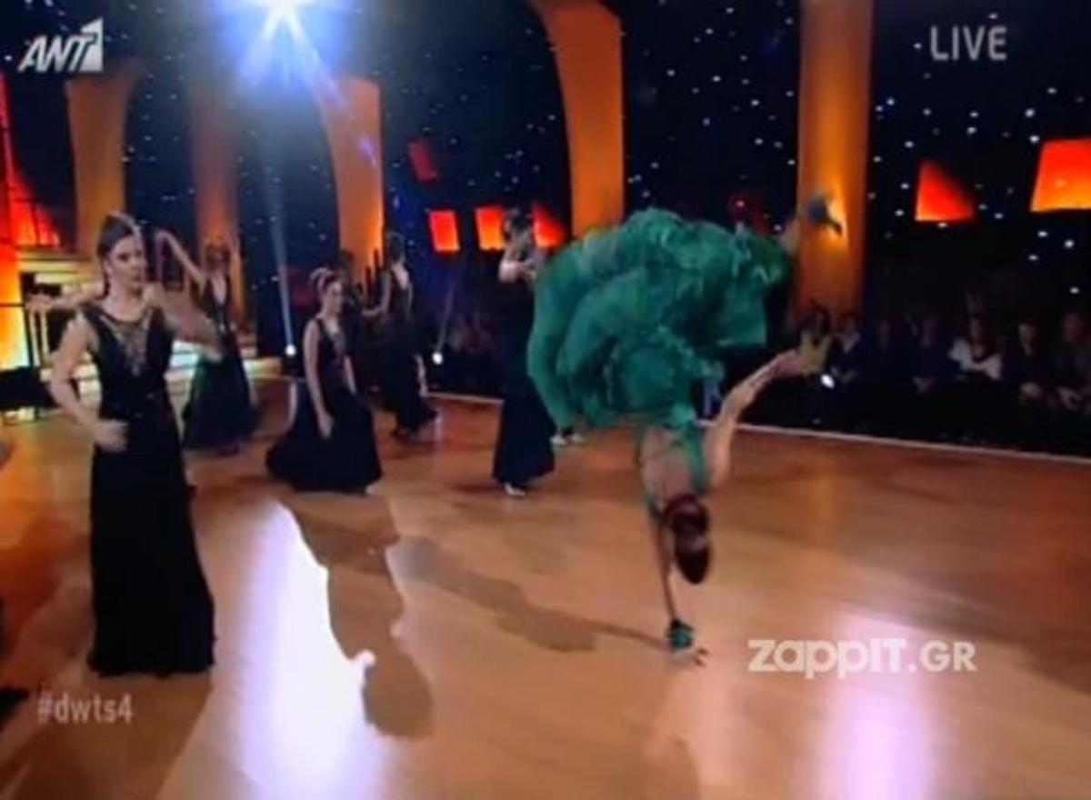 H εντυπωσιακή ρόδα της Βίκυς  Χατζηβασιλείου στο Dancing!