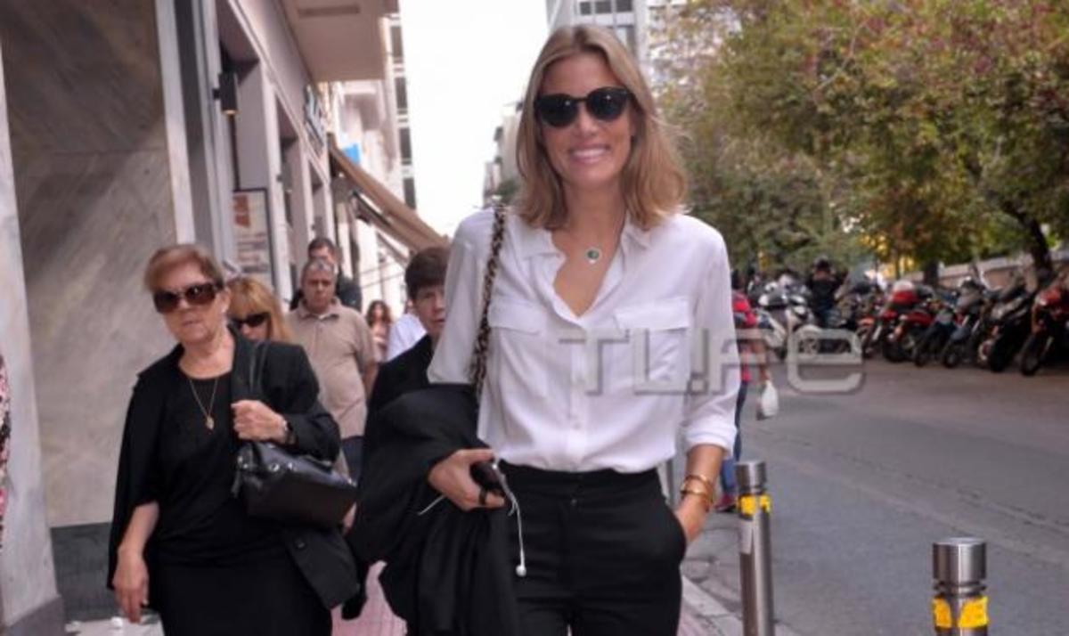 Βίκυ Καγιά: Ποζάρει με τους συντελεστές του μιούζικαλ που θα πρωταγωνιστήσει!