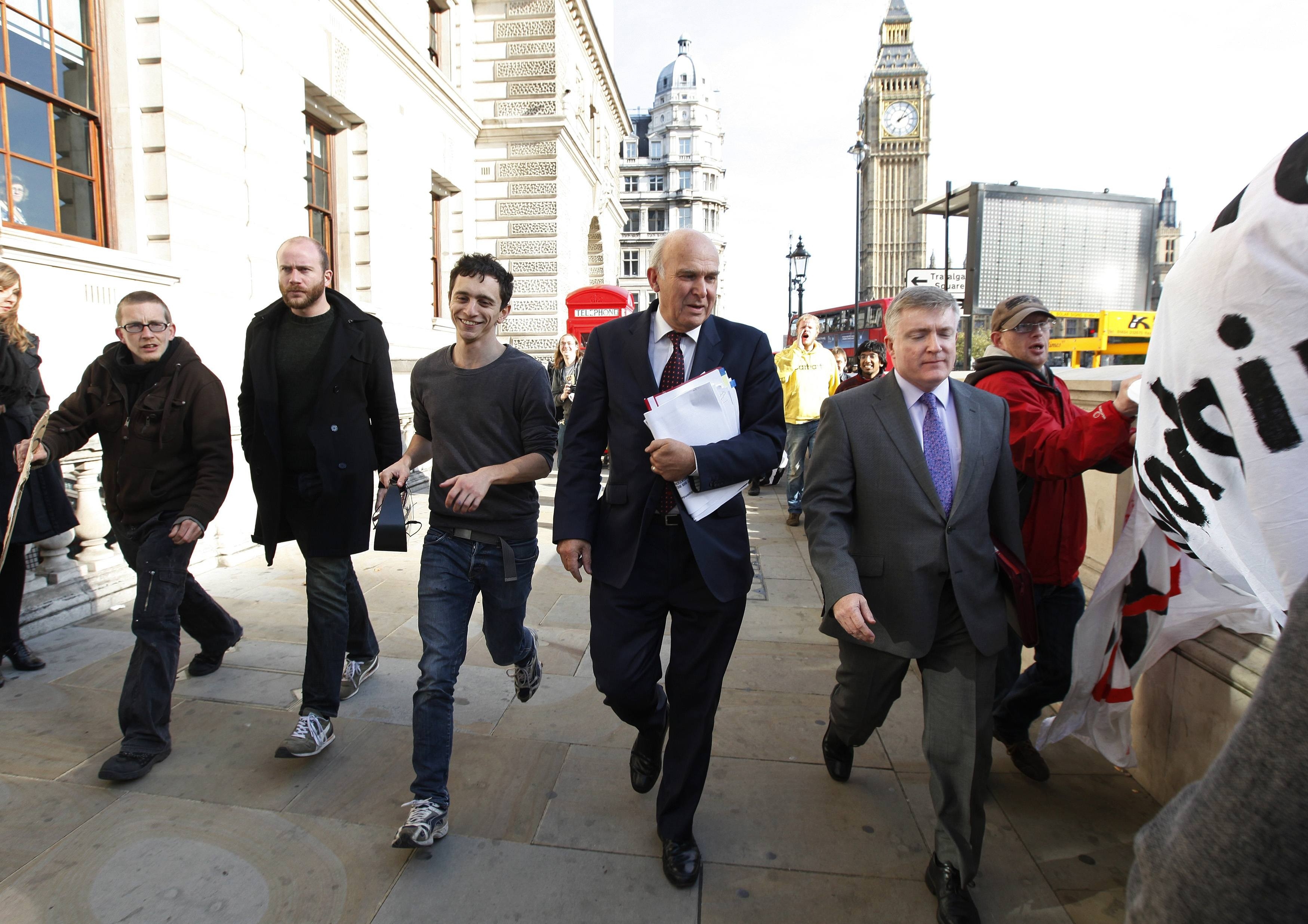 Υπουργός της Βρετανίας “ξέχασε” να πληρώσει τον ΦΠΑ