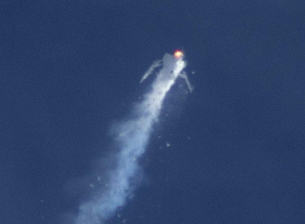 Virgin Galactic: Δεν κάνει πίσω ο Μπράνσον παρά τη συντριβή