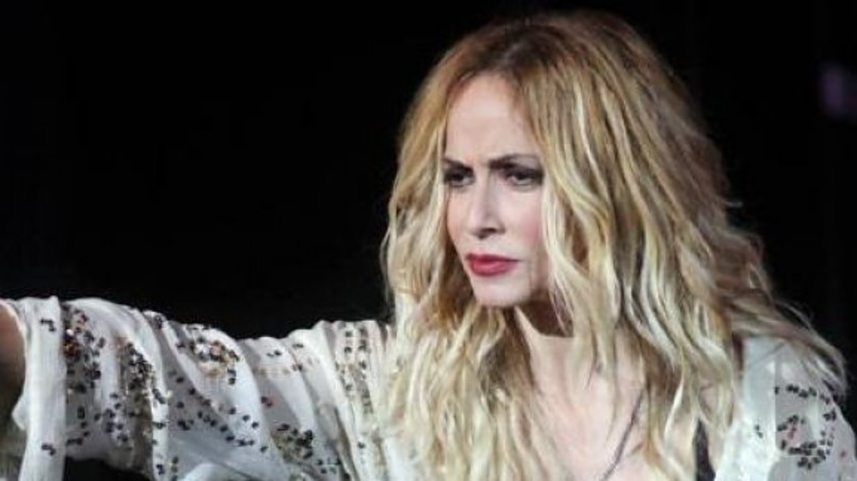 Η Άννα Βίσση εσπευσμένα στο νοσκομείο και υπό άκρα μυστικότητα!