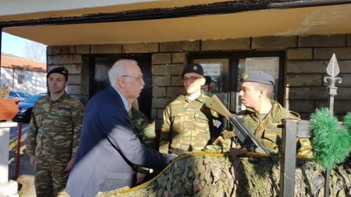 Βίτσας: Δεν υπάρχει καμία σκέψη, ούτε για αύξηση ούτε για μείωση της θητείας