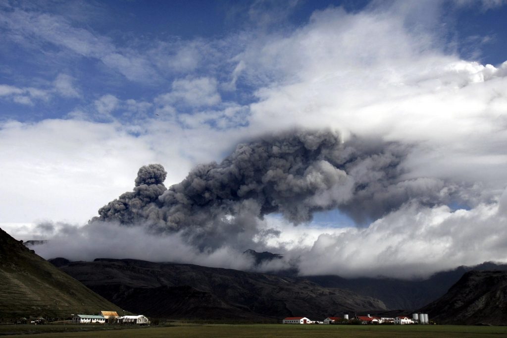 Ζητούν αποζημιώσεις λόγω… ηφαιστείου