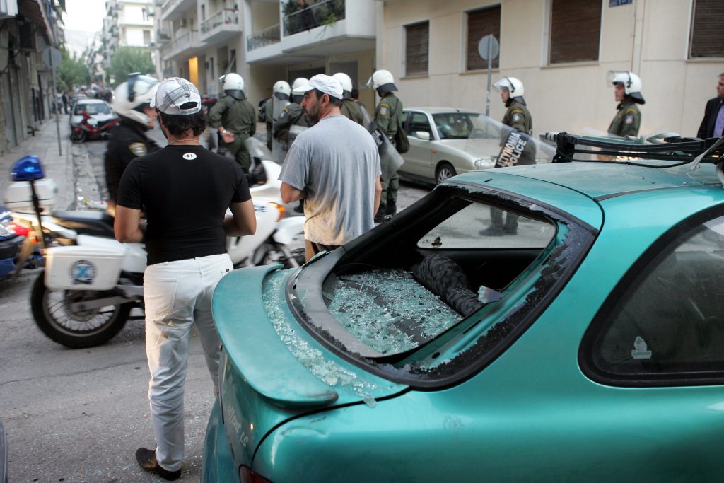 Ξύλο νωρίτερα στο Παγκράτι