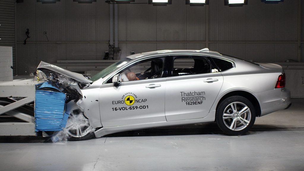Τα νέα Volvo S90 και V90 από το κόσκινο του Euro NCAP [pics & vid]