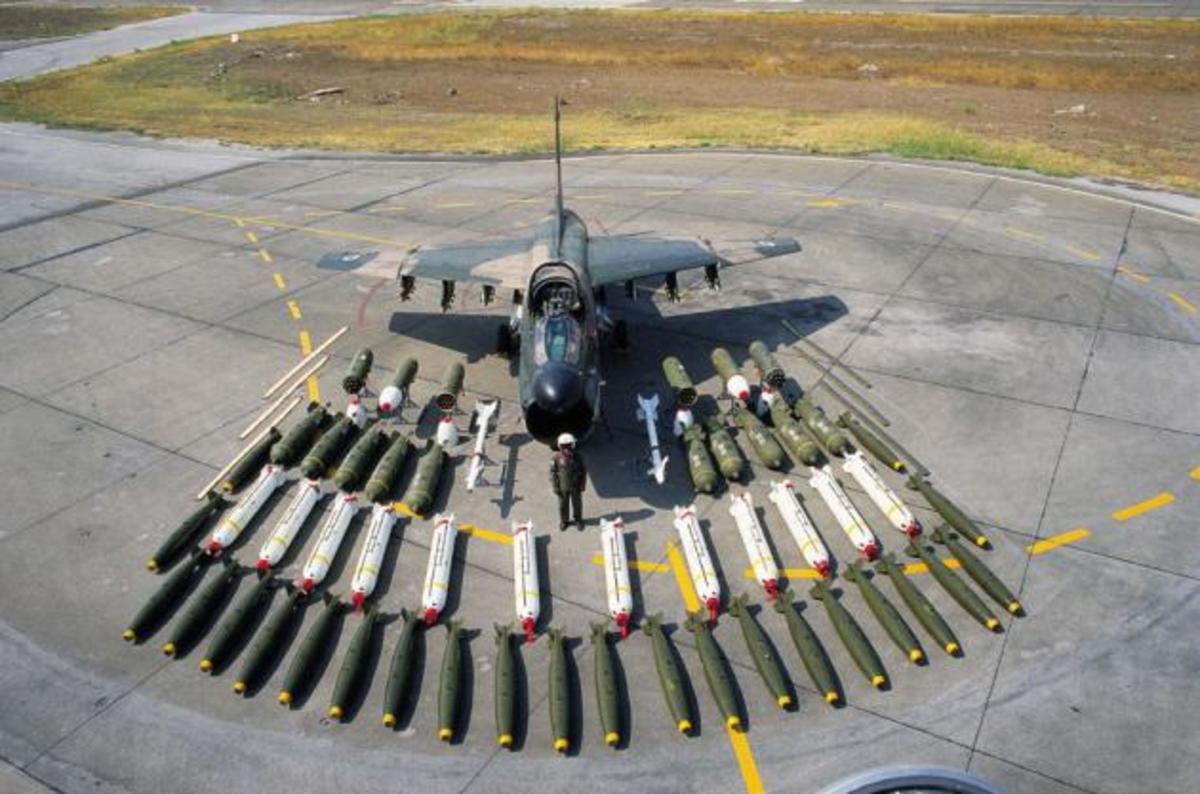 Παράταση ζωής στα βομβαρδιστικά Α-7! Γιατί πάει στην βάση τους ο Α/ΓΕΕΘΑ – ΒΙΝΤΕΟ