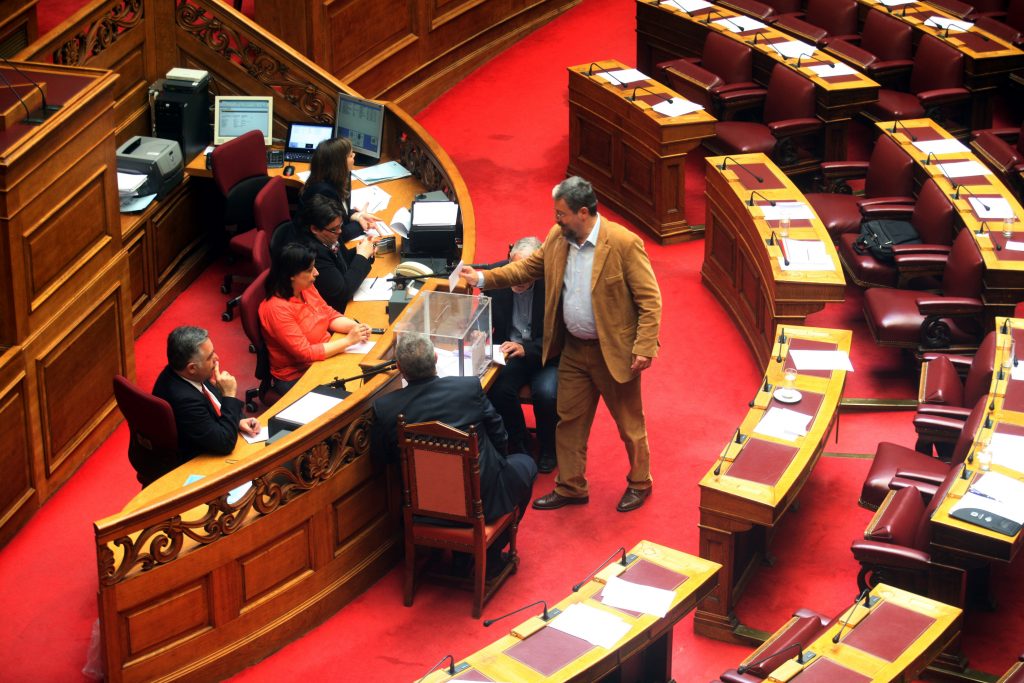 Αλλαγές στον Κανονισμό της Βουλής για τις προσλήψεις προσωπικού