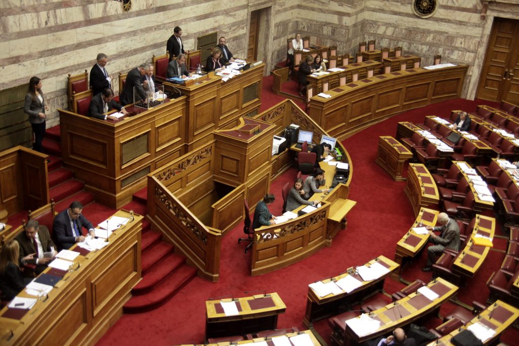 “Μύλος” στη Βουλή – Αποχώρησε και ο ΣΥΡΙΖΑ σε ένδειξη διαμαρτυρίας για τροπολογίες και Cosco