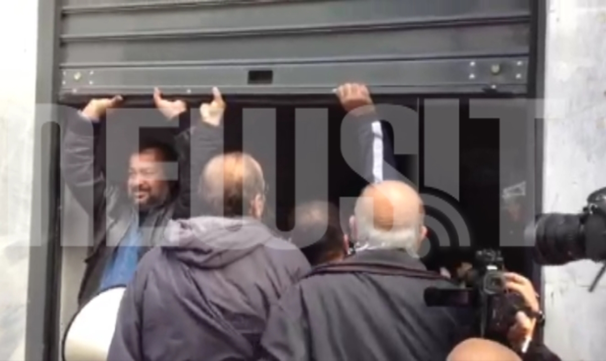 Εγκλωβισμένος ο Βρούτσης
