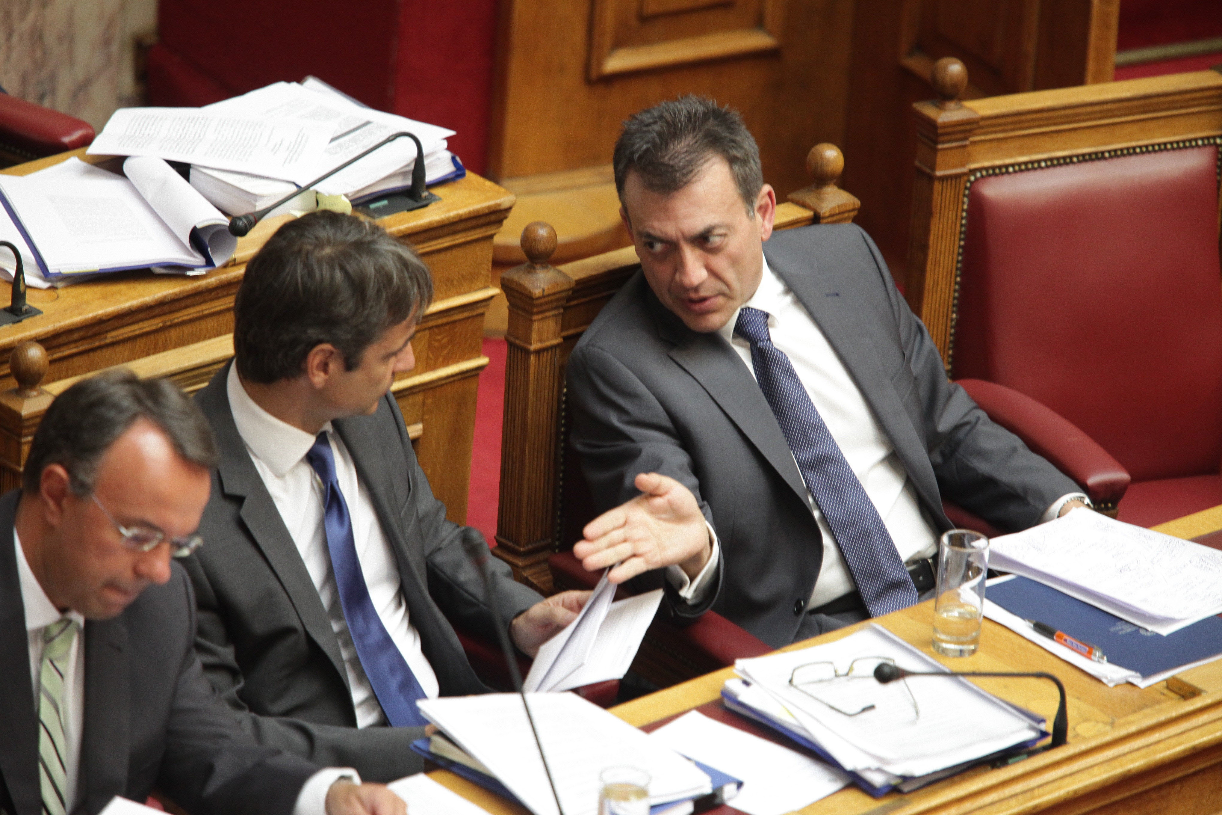 Άτακτη υποχώρηση Βρούτση για τα ταμεία – Για όλα φταίει η “παραπληροφόρηση” λέει τώρα