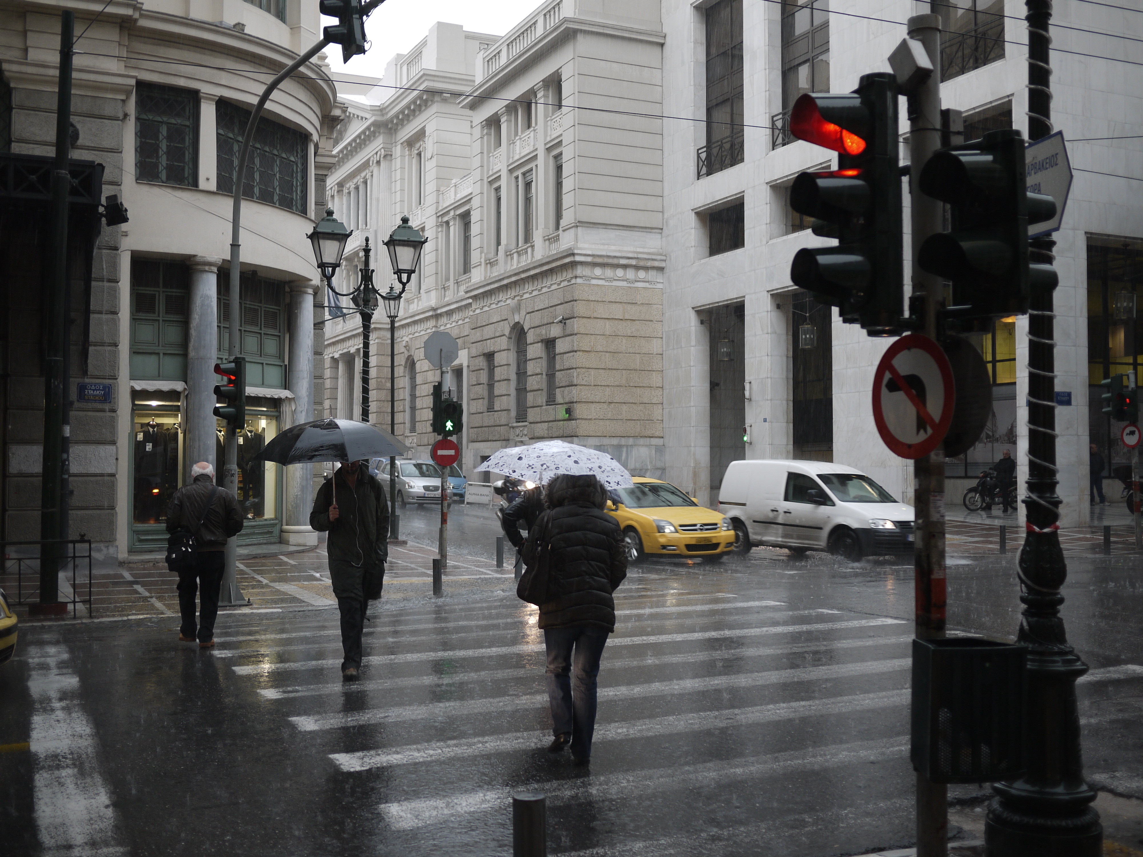 Ανεβαίνει η θερμοκρασία την Τρίτη