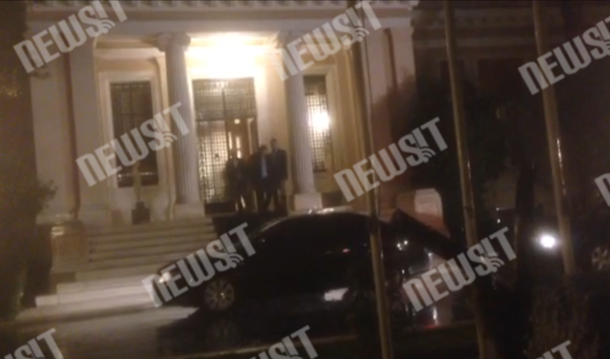 Έξοδος Τσίπρα με βροχή