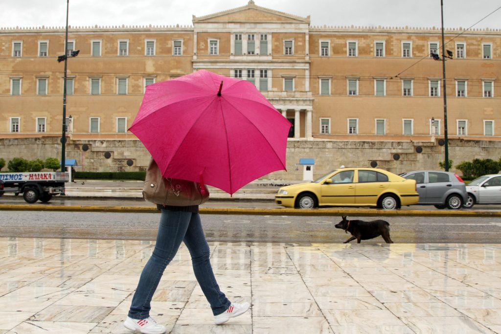 Ήρθε ο χειμώνας; Πτώση της θερμοκρασίας, βροχές και χιόνια στα ορεινά