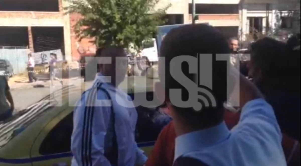 Χρυσαυγίτες βουλευτές σε ταξί