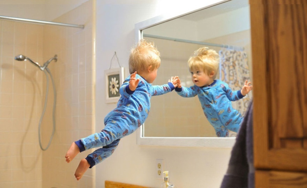 Μωρό με σύνδρομο Down “πετάει” χάρη στον μπαμπά του! Απολαυστικές φωτογραφίες!