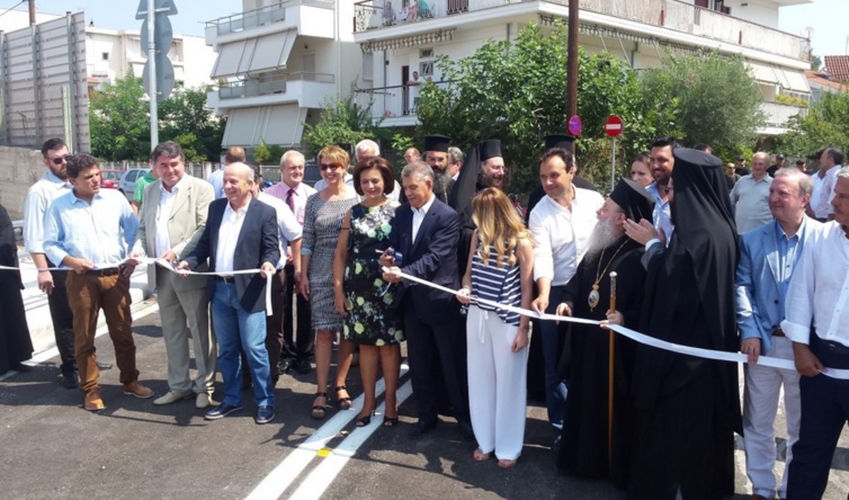 Διαμαρτυρία σε εγκαίνια διάβασης