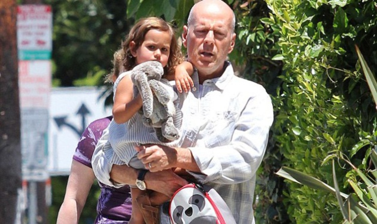 Ξανά μπαμπάς ο Bruce Willis!