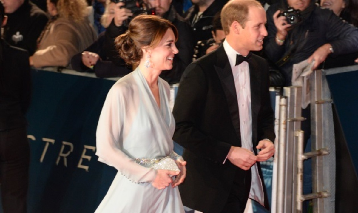 Πρίγκιπας William – Kate: Έκαναν πριγκιπική πρεμιέρα στον… James Bond!