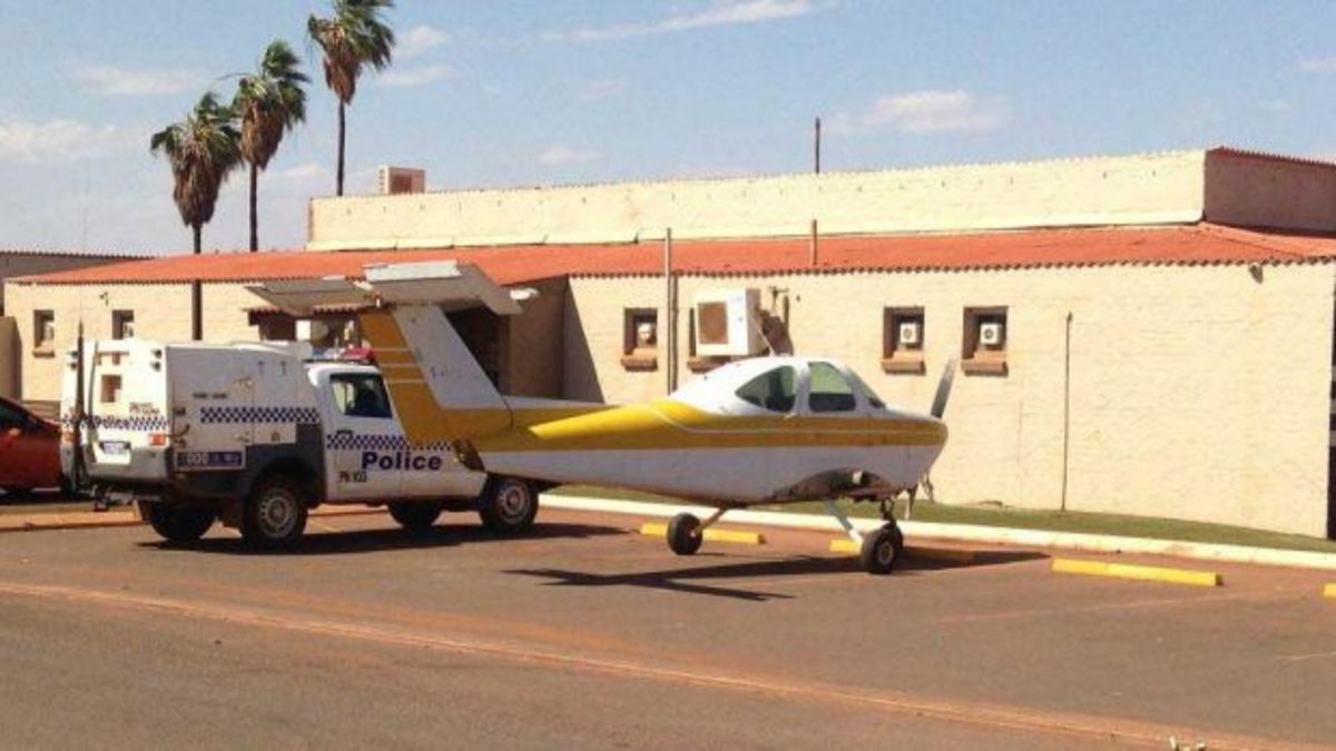 Πήγε στην pub για μια μπύρα με το… αεροπλάνο του και τον συνέλαβαν!