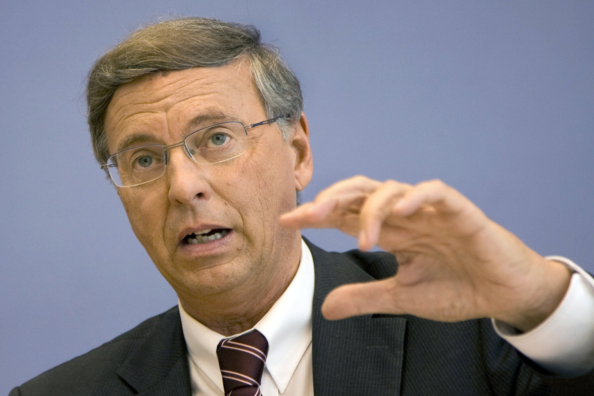 Στέλεχος του κόμματος της Μέρκελ: Αντιπαραγωγική η παραμονή της Ελλάδας στο ευρώ