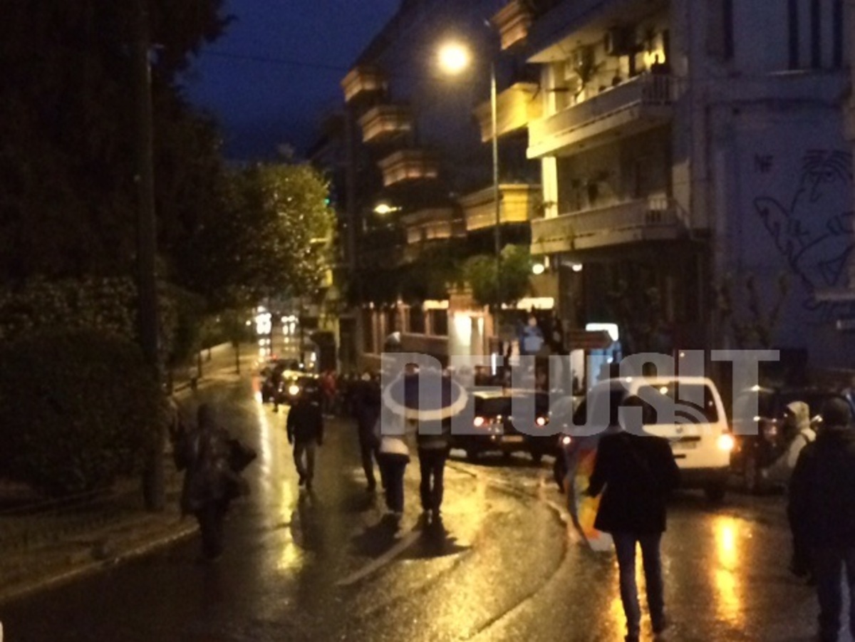 Φάρσα η βόμβα στην εκδήλωση της Χρυσής Αυγής – Δεν ήθελαν να βγουν έξω