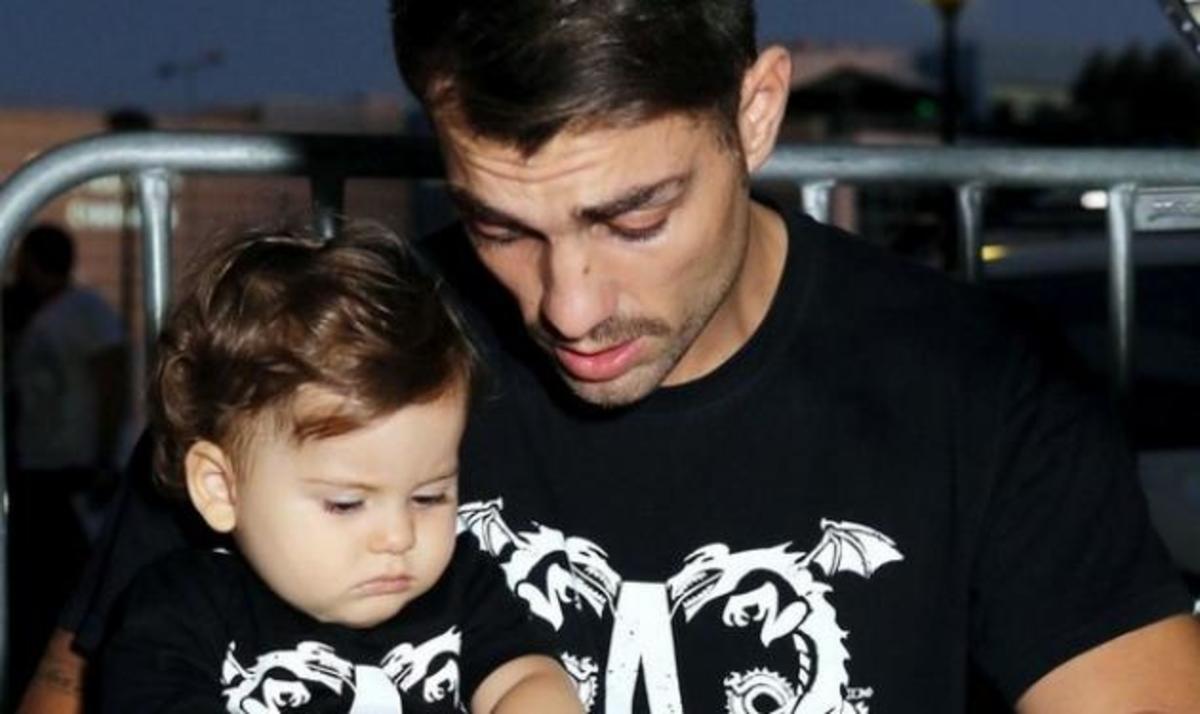Εκλογές 2015: Δείτε τον γιο του Στέλιου Χανταμπάκη στην… κάλπη!