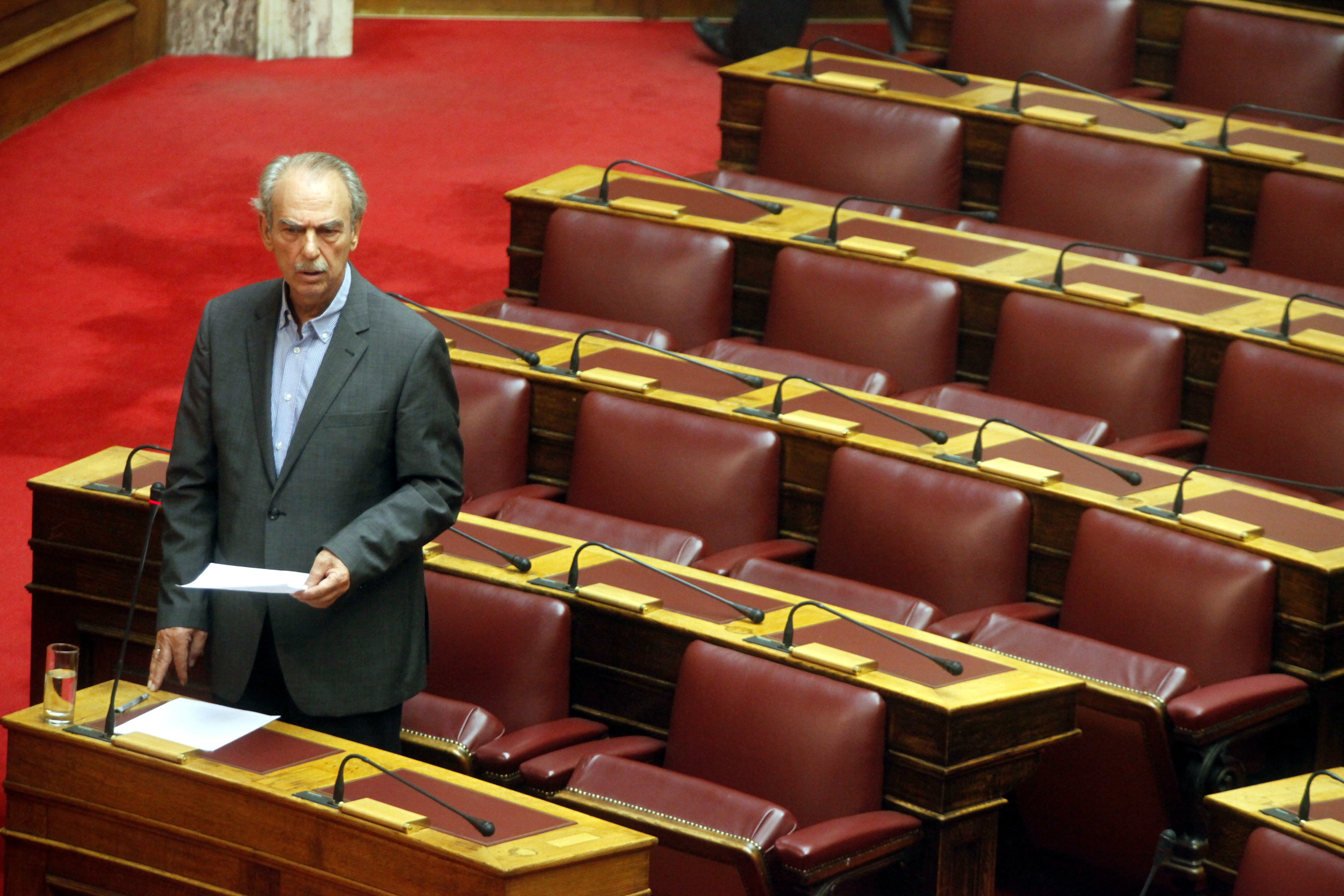 ΚΚΕ: Διάβημα σε Μεϊμαράκη για τις πράξεις νομοθετικού περιεχομένου