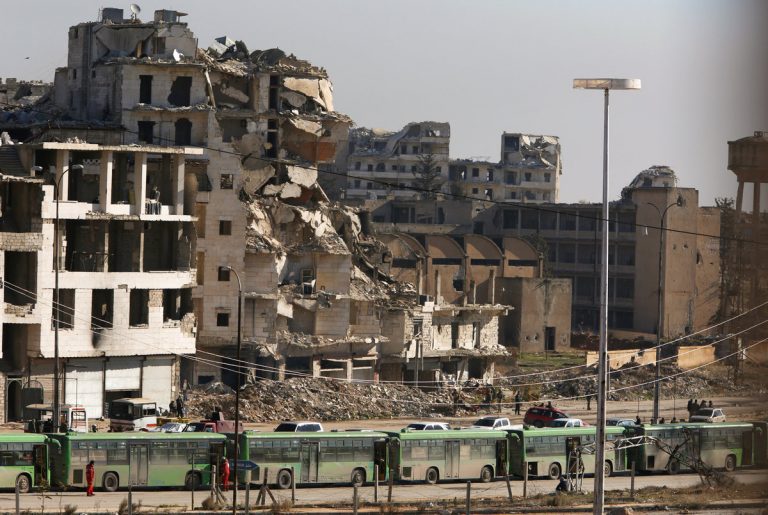Χαλέπι – Ποια εκεχειρία; Άνοιξαν πυρ σε κονβόι αμάχων!