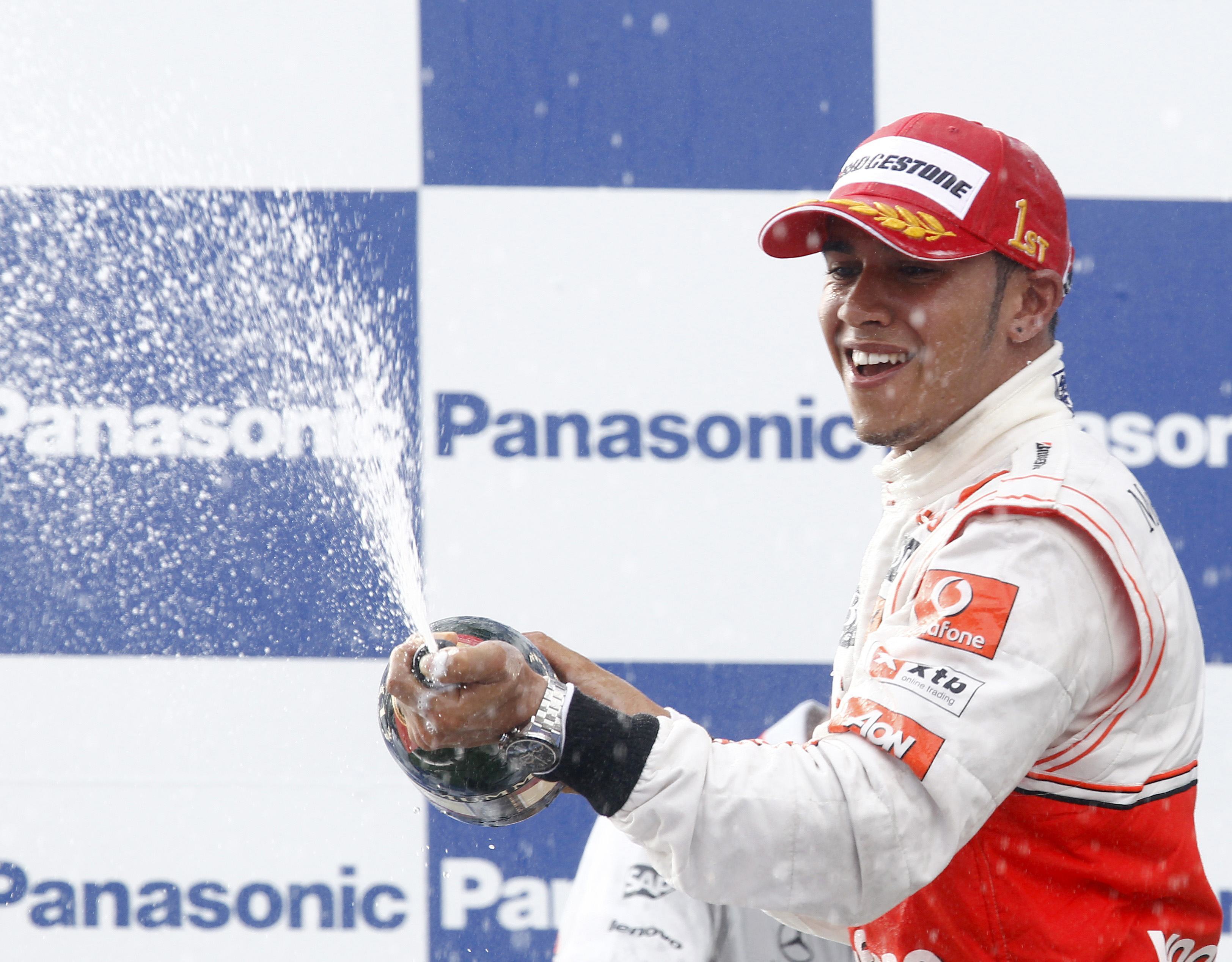 O Χάμιλτον έγινε ο πέμπτος πιλότος που ανέβηκε στο πρώτο σκαλί του βάθρου φέτος