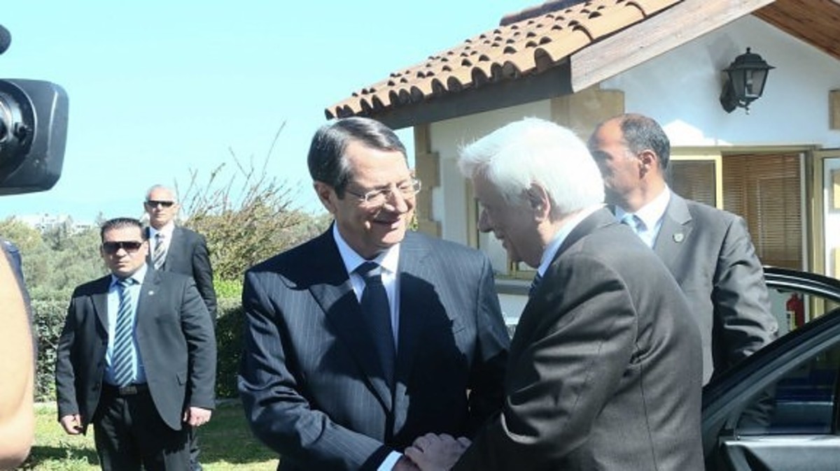 Η ατάκα του Κύπριου Προέδρου για τον Αλέξη Τσίπρα και τον Σόιμπλε που έκανε τον Προκόπη Παυλόπουλο να ξεσπάσει σε γέλια