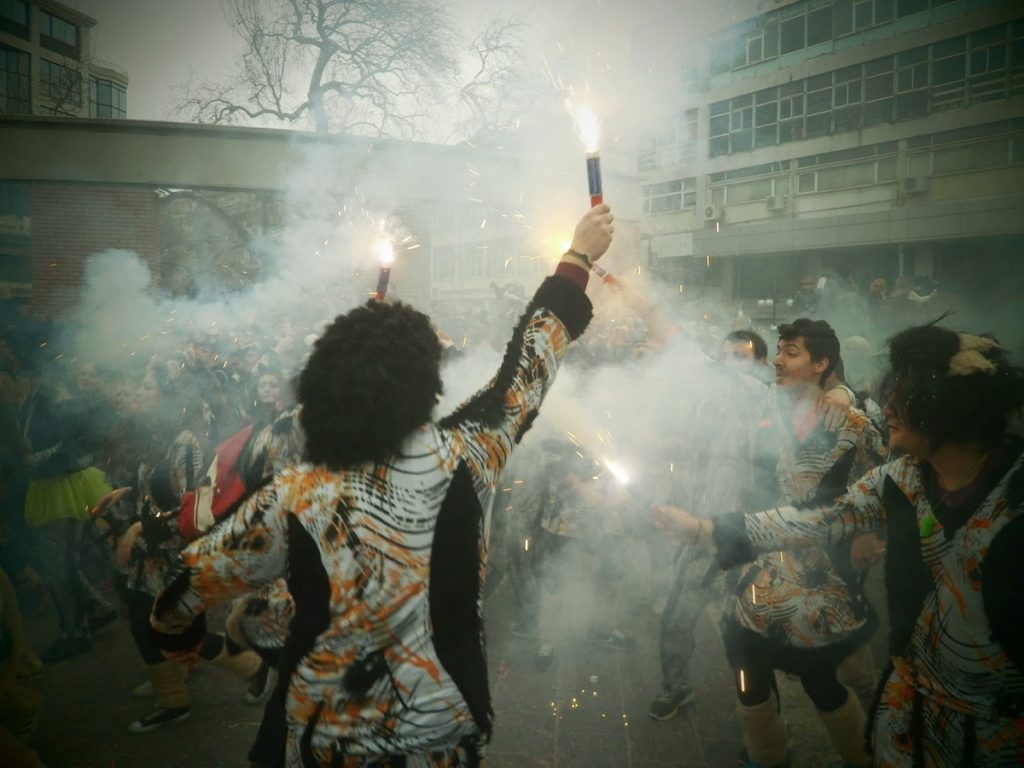 Με χορούς και τραγούδια η παρέλαση στην Ξάνθη! (ΒΙΝΤΕΟ)