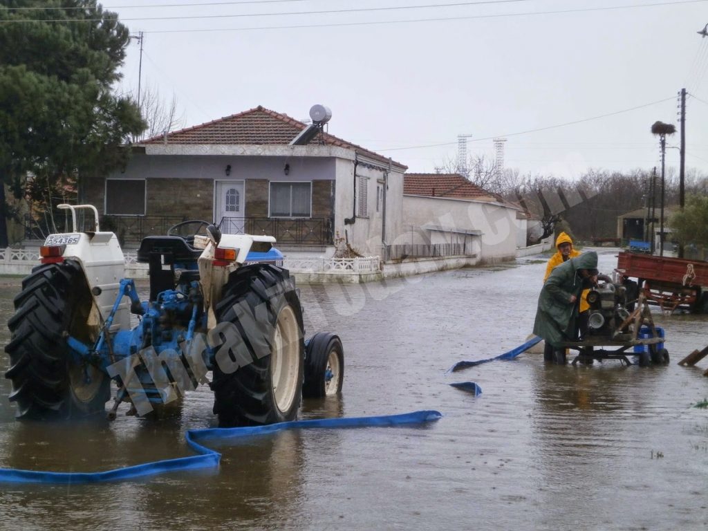 Χωρίς ρεύμα τα ορεινά χωριά της Ξάνθης – Απεγκλωβίστηκαν αστυνομικός και οδηγοί (ΒΙΝΤΕΟ)