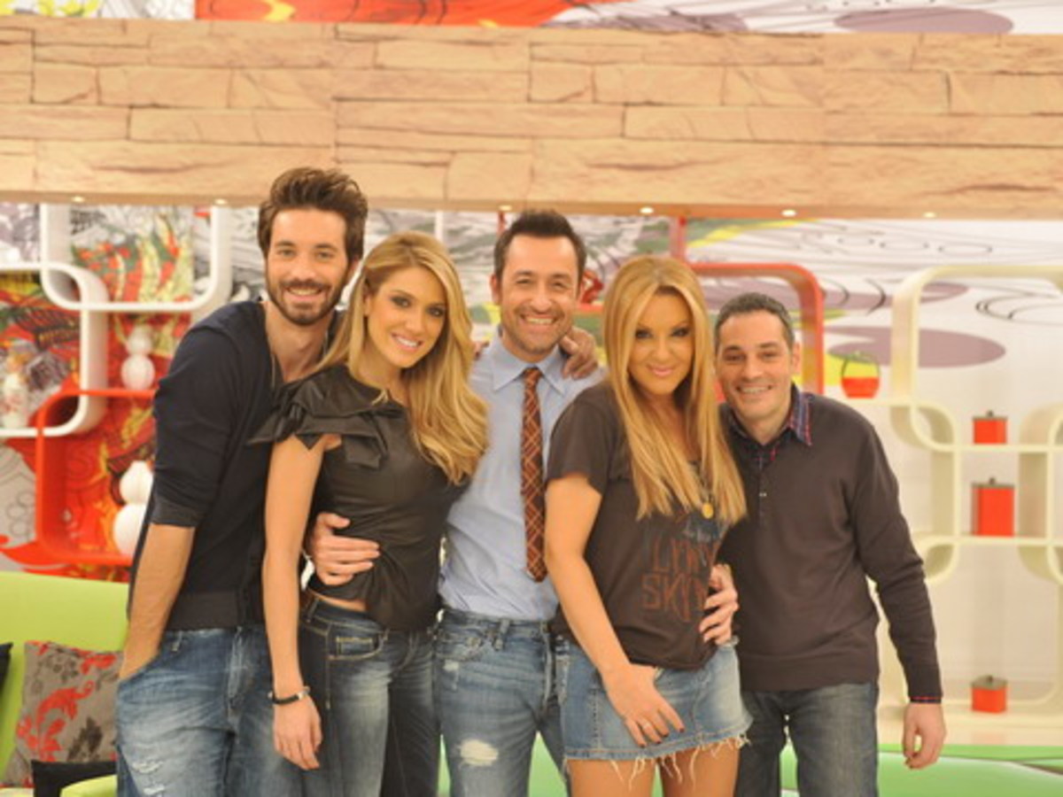 Τα κρυφά ραντεβού για το «Μες στην καλή χαρά»