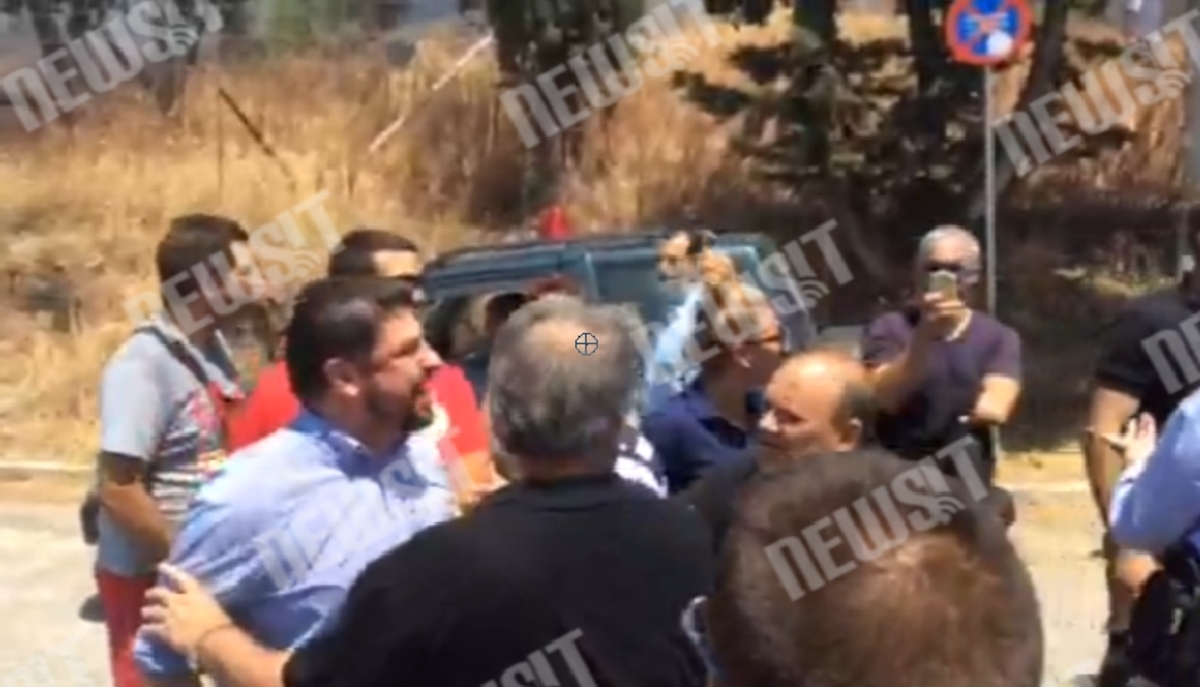 Έξαλλος ο Νίκος Χαρδαλιάς