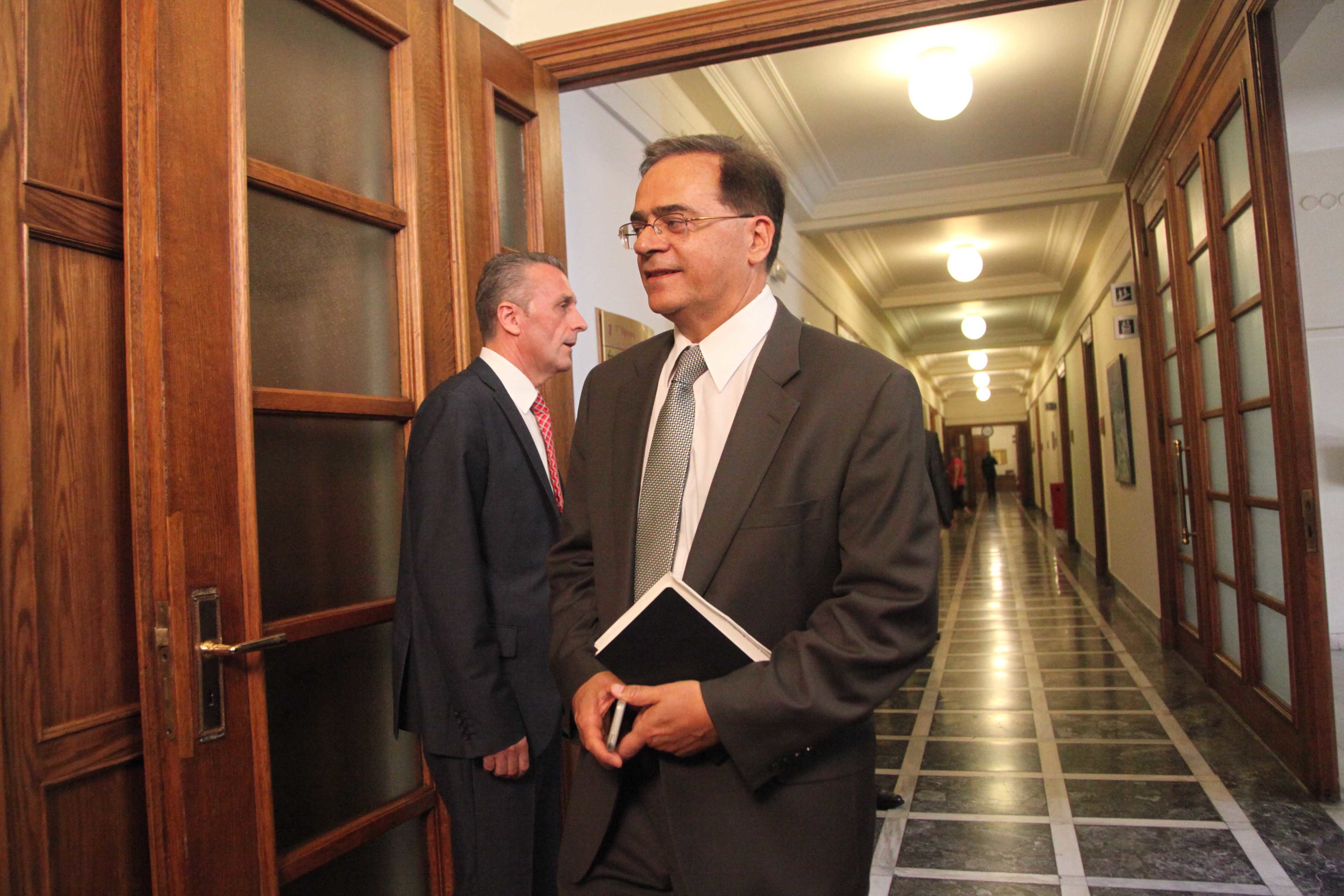 Γ. Χαρδούβελης για καθαρίστριες: Να ενημερωθώ πρώτα – Θα τηλεφωνήσω στον Κικίλια για τα ΜΑΤ