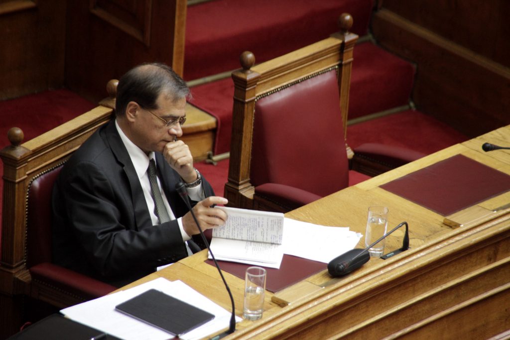 Το μπάχαλο στις διαπραγματεύσεις και ο εκνευρισμός του Χαρδούβελη – Όλο το παρασκήνιο