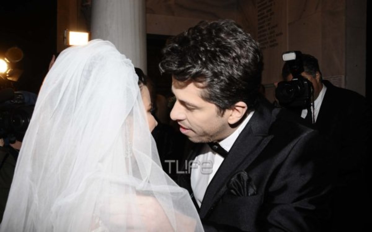 Χ. Βαρθακούρης – Α. Τελώνη: Έκαναν τον θρησκευτικό γάμο και βάφτισαν τις κόρες τους! Φωτογραφίες