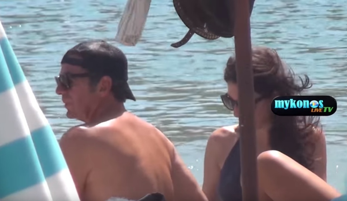 Η αιθέρια ύπαρξη που άλειψε με λαδάκι τον Χαριτοδιπλωμένο στην Μύκονο [vid]