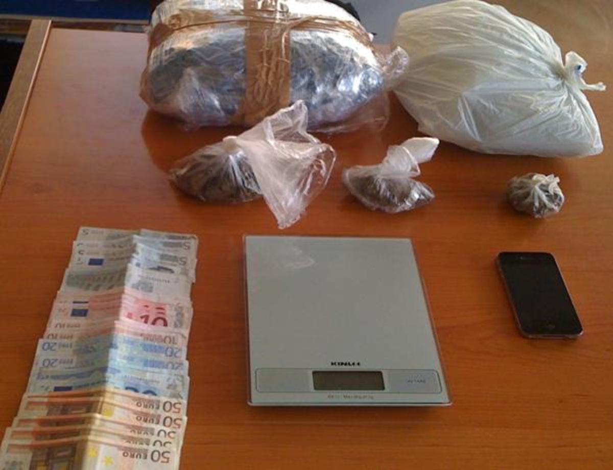 Ηράκλειο: Έκρυβε δύο κιλά χασίς στο σπίτι του