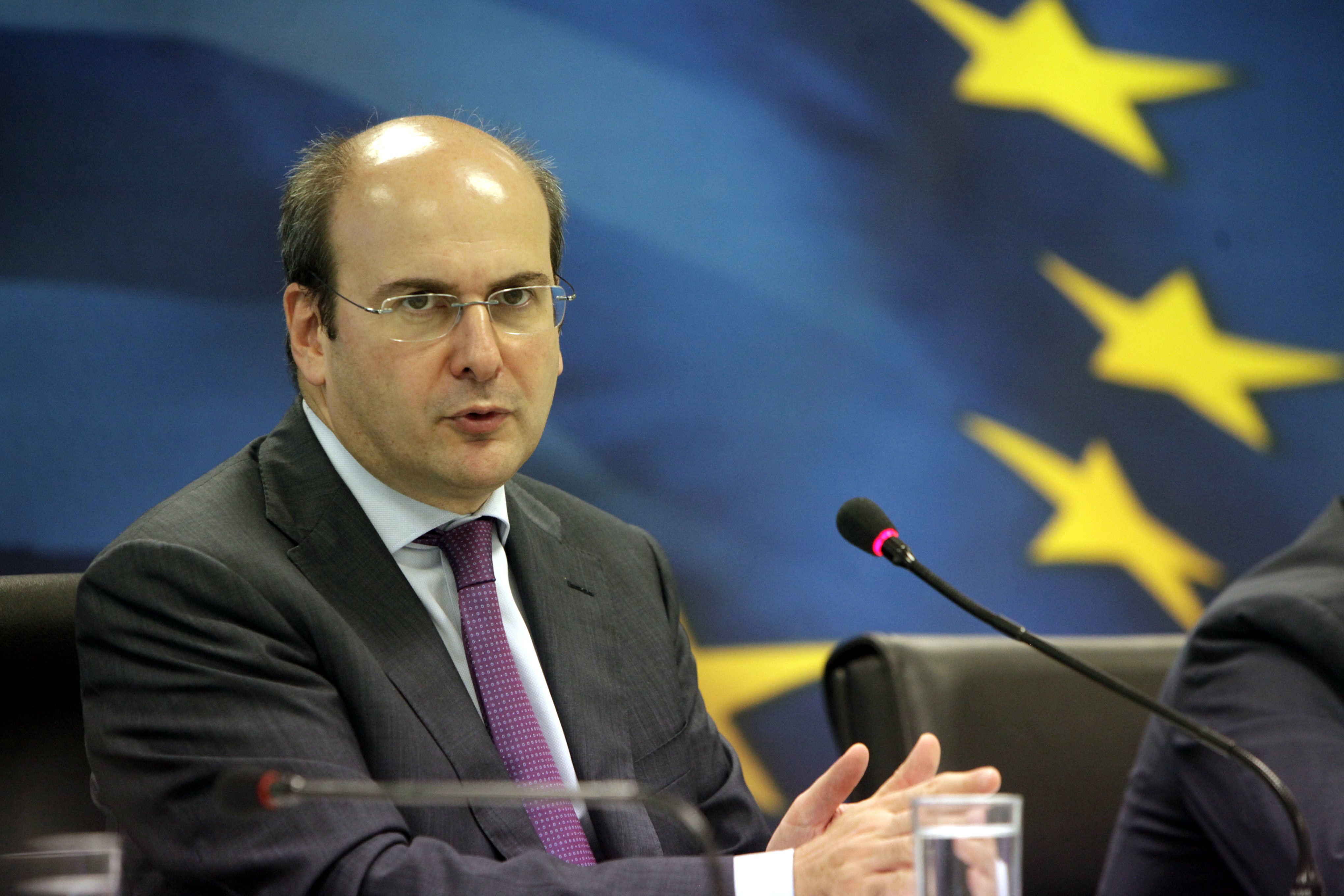 Χατζηδάκης στη Der Handelsblatt: Τελευταία χρονιά ύφεσης το 2013