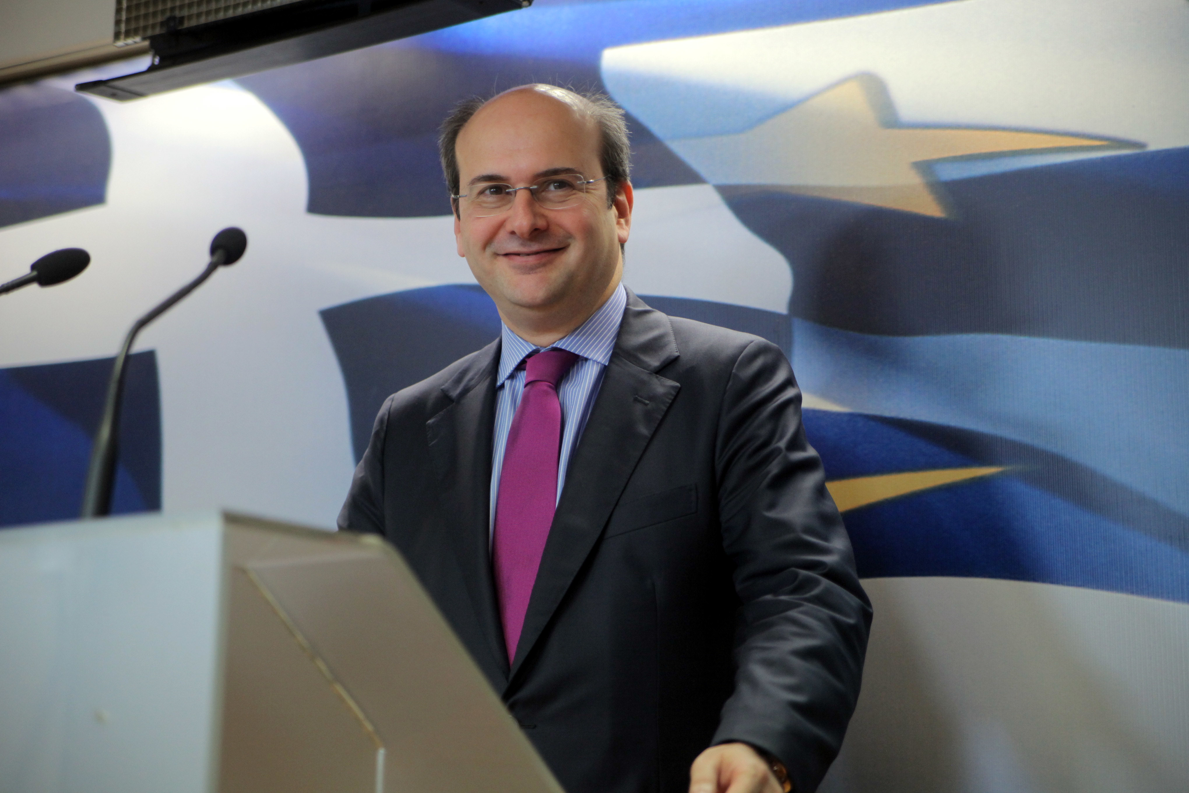 Χατζηδάκης: Οι φτωχοί να μη φοβούνται τους πλειστηριασμούς