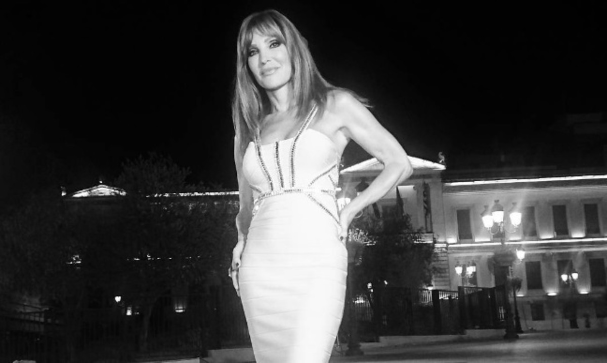 Βίκυ Χατζηβασιλείου: Η φωτογραφία από το στούντιο και το μήνυμα της για τον Alpha
