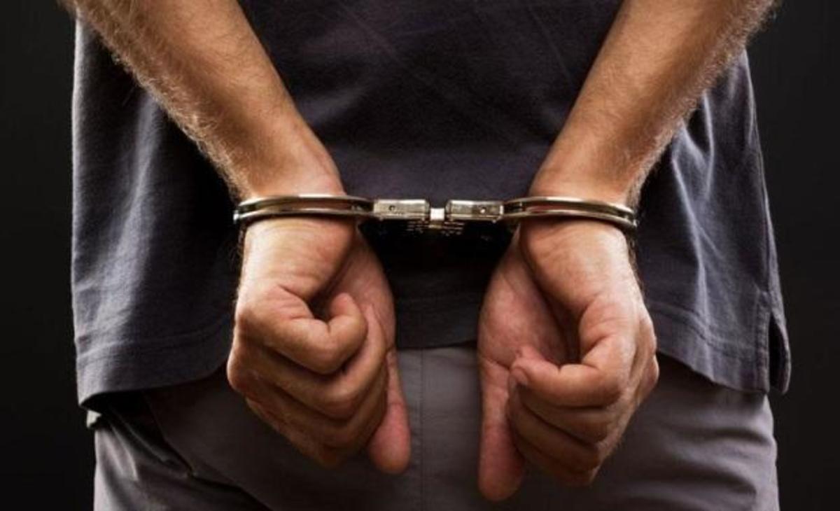 Συνέλαβαν τον γιο πασίγνωστης ηθοποιού για κατοχή μαριχουάνας