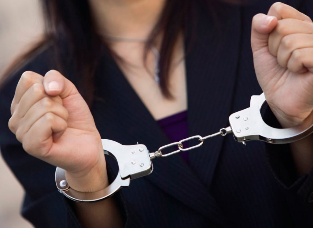 Ορεστιάδα: Θηλυκό… χρέος “μαμούθ – Τη συνέλαβαν για οφειλές 2,6 εκ. ευρώ