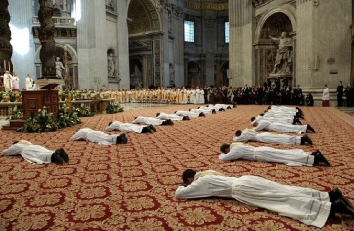Το Βατικανό «ξανασκέφτεται» το θέμα της υποχρεωτικής αγαμίας του Κλήρου