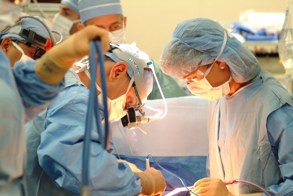 Ελβετία: Για πρώτη φορά περίπλοκη εγχείρηση μεταμόσχευσης ήπατος