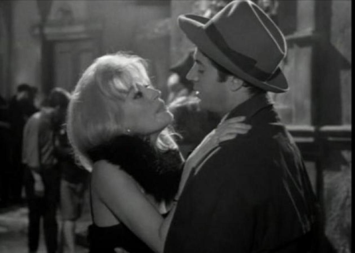 Αγνώριστη στα 76 της χρόνια η Κατερίνα Χέλμη! Φωτογραφίες